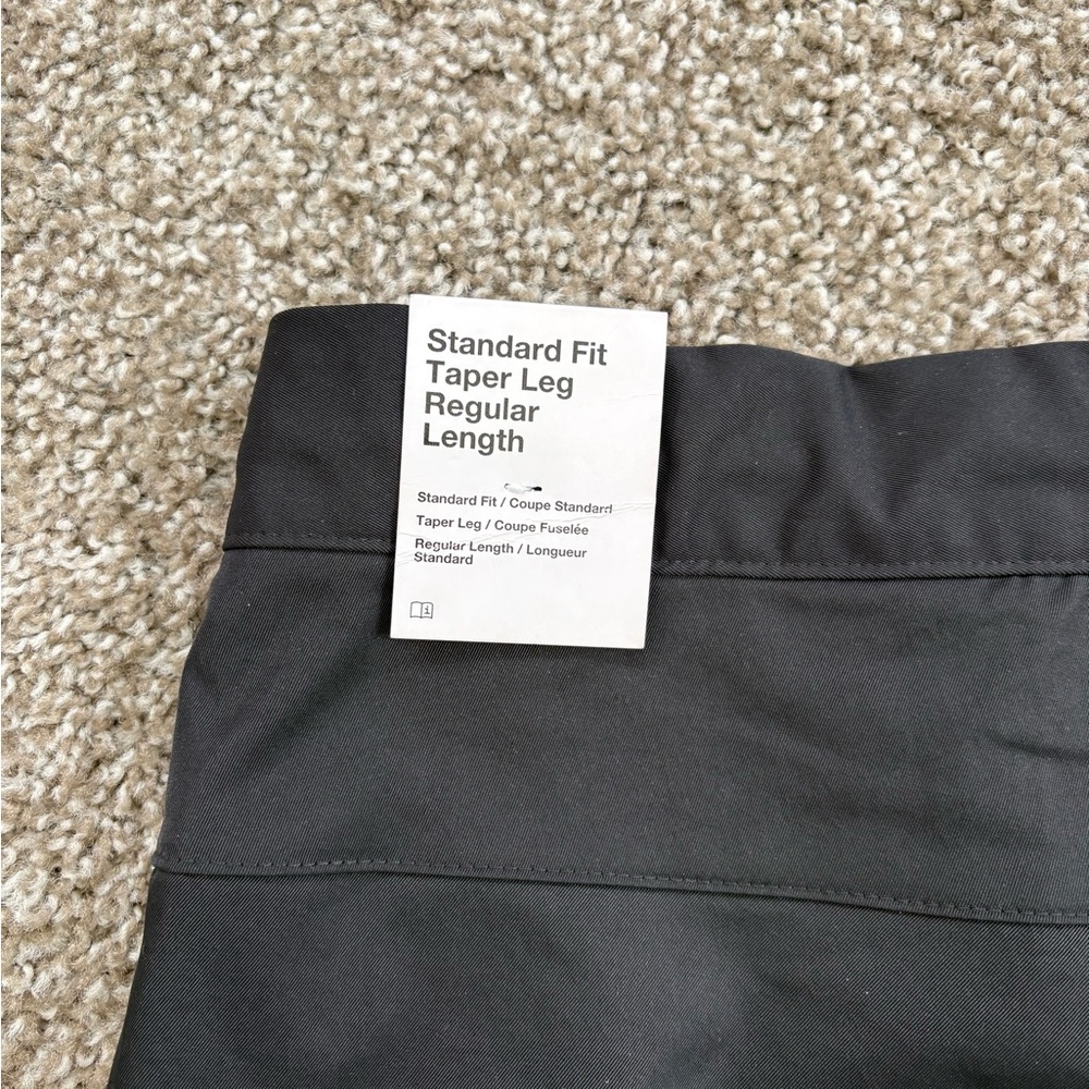 Nike Men's Dark Cargo Pants - Picture 11 of 11